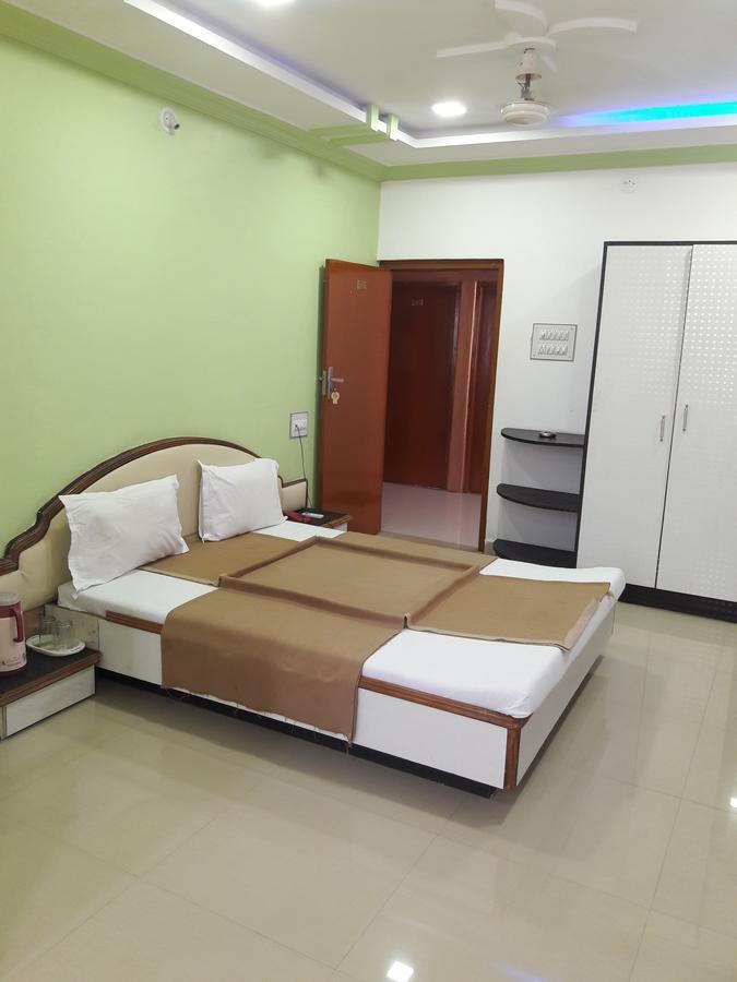 Hotel Sahara Palace Bhuj Exterior foto